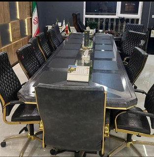 میز کنفرانس